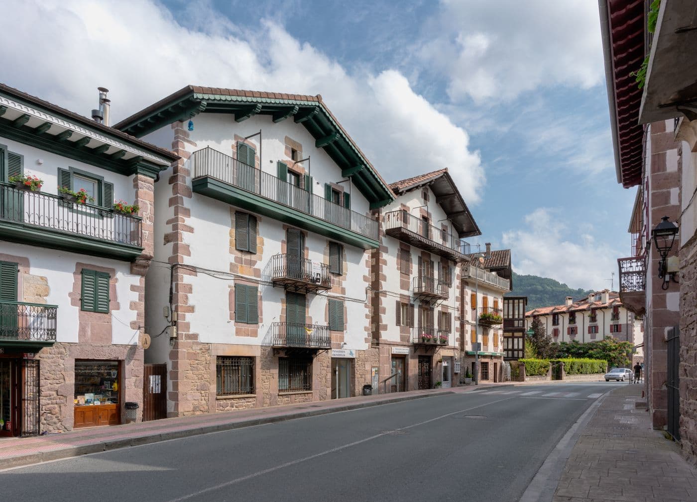 Calle empedrada del casco antiguo, zona de muestra